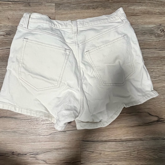 Abercrombie 90s Relaxed Highrise Cutoff Shorts - Picture 4 of 4